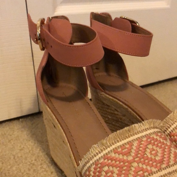 Brand New Tommy Hilfiger Wedges - Picture 3 of 11